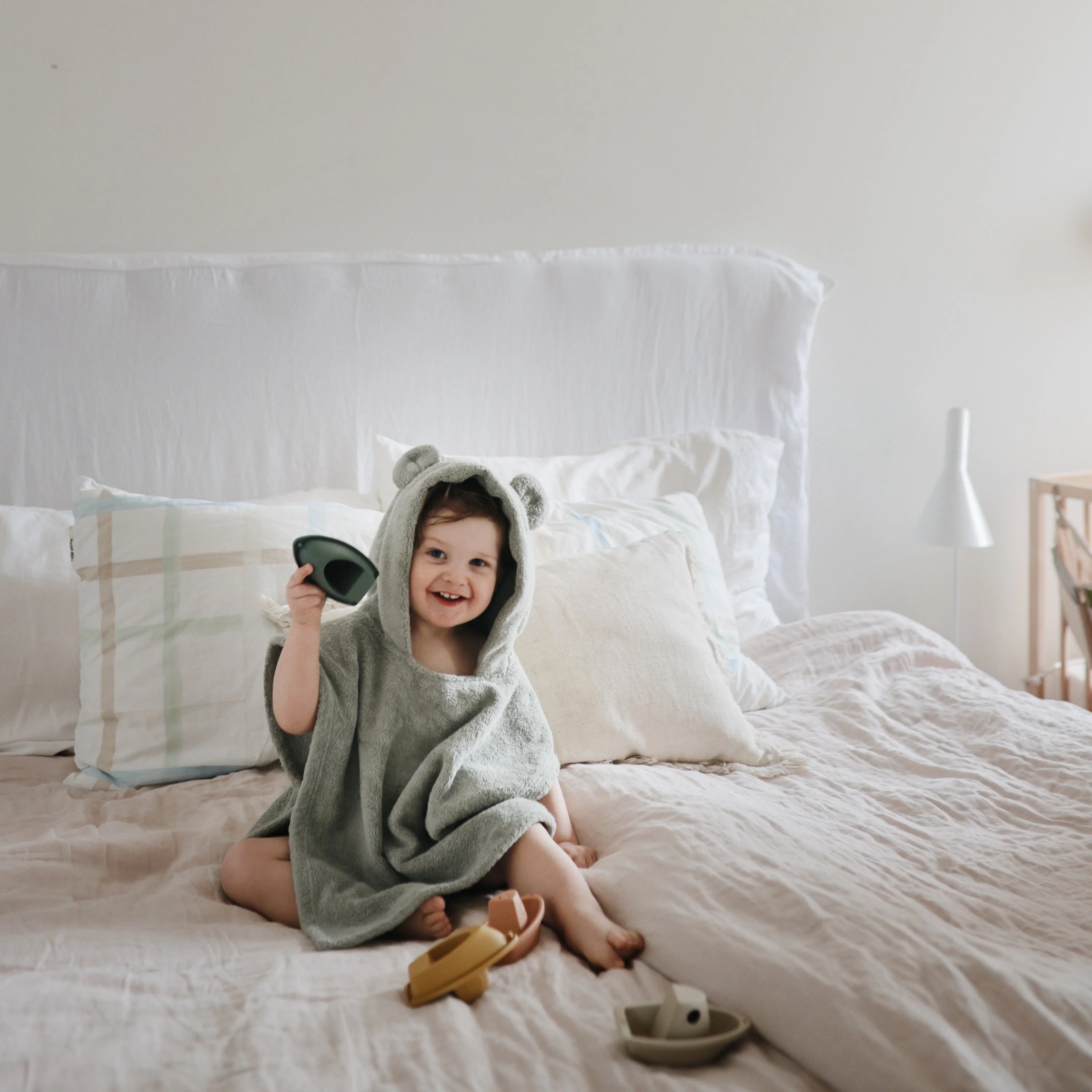 Bear Poncho Towel - Image 9