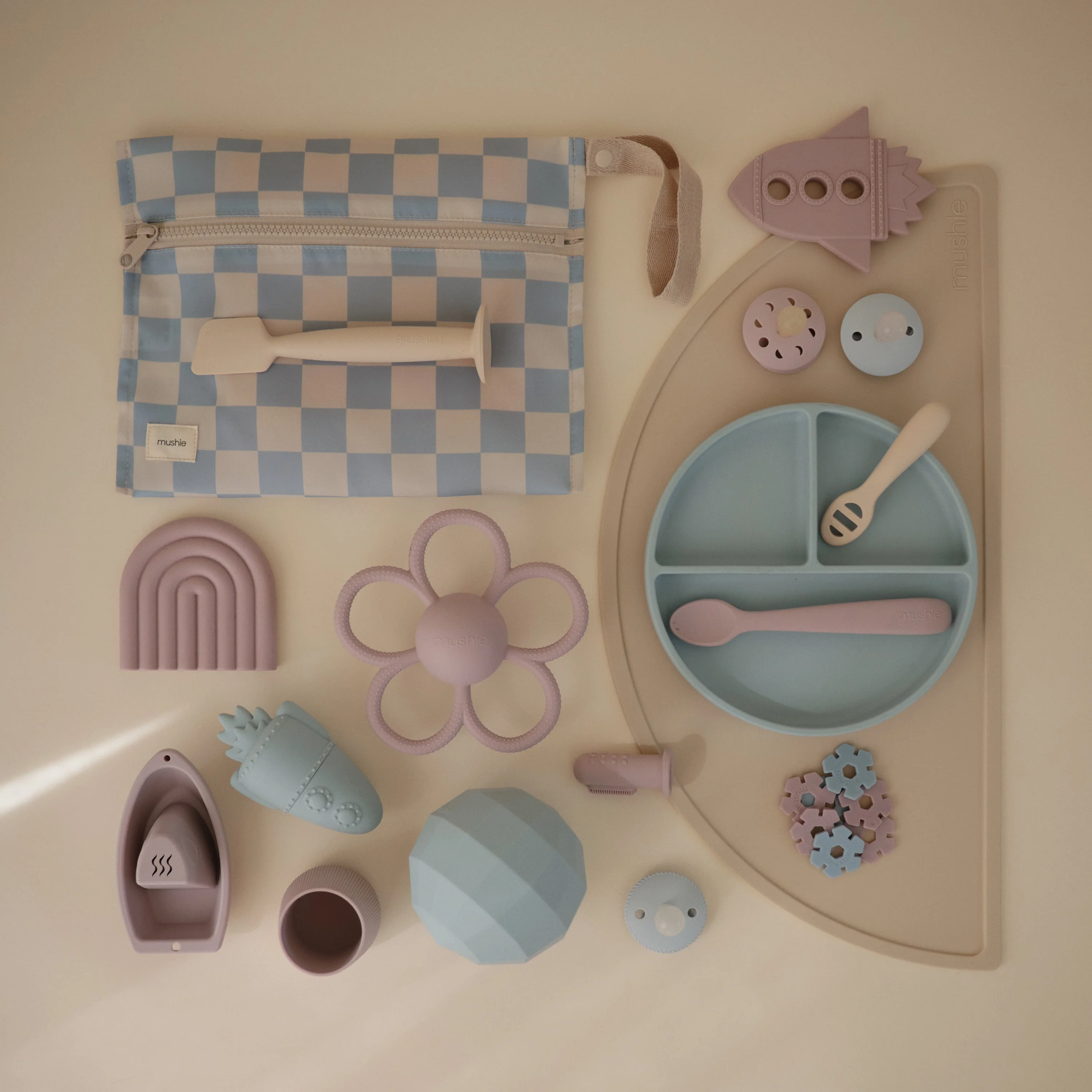 Daisy Rattle Teether - Image 11