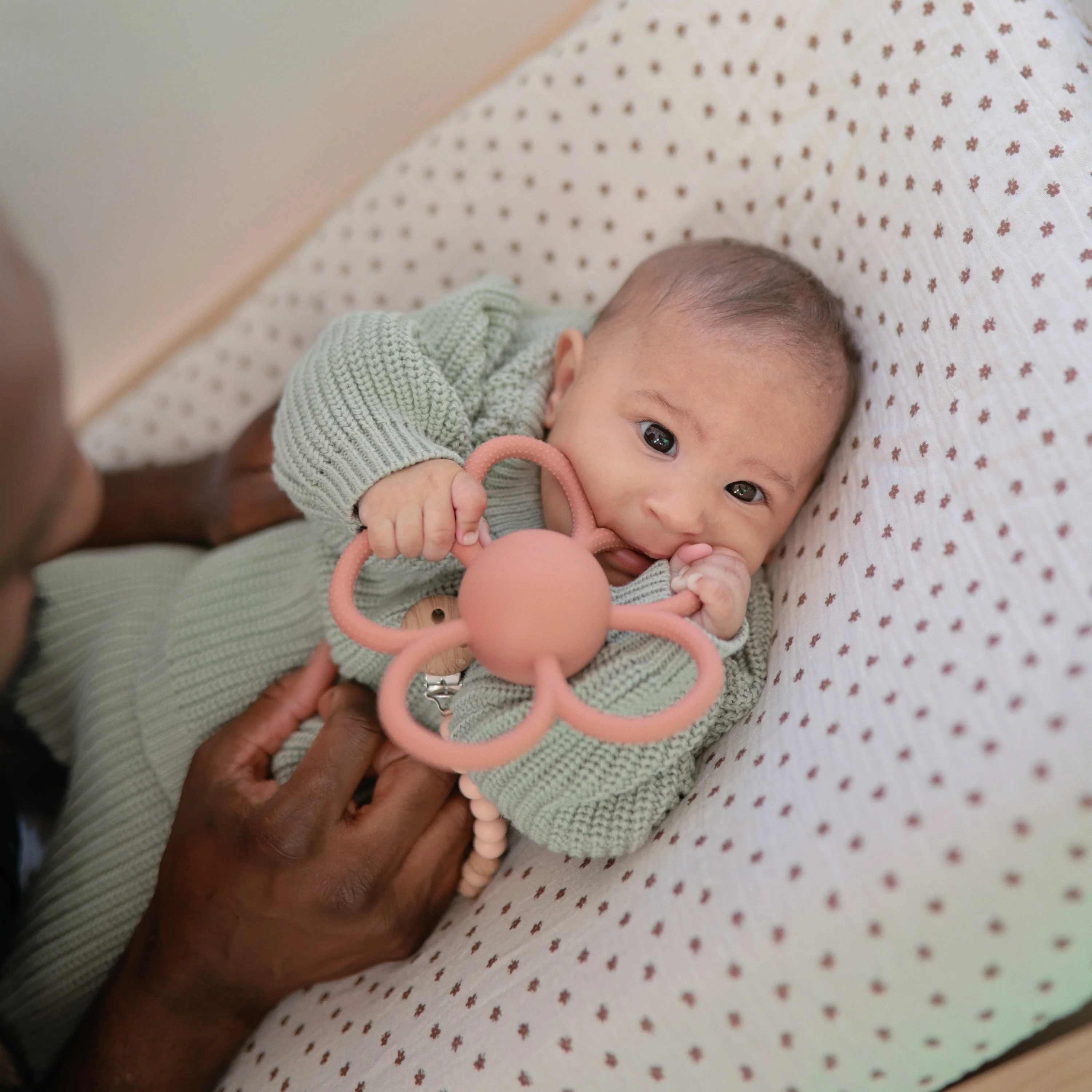 Daisy Rattle Teether - Image 6