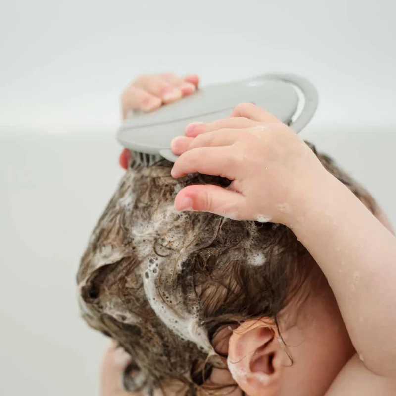 Haakaa Silicone Shampoo Brush 1 pk - Image 9